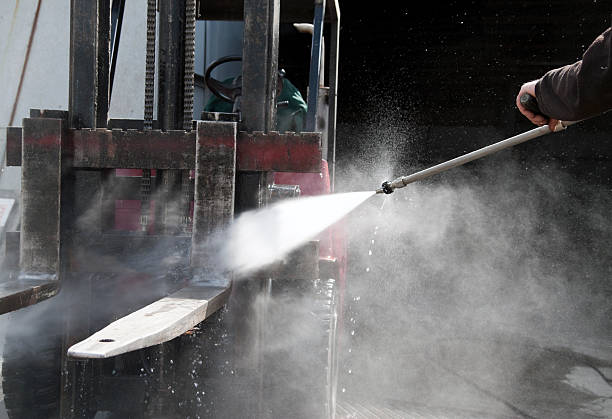 Best Commercial Building Pressure Washing  in Minden, NE